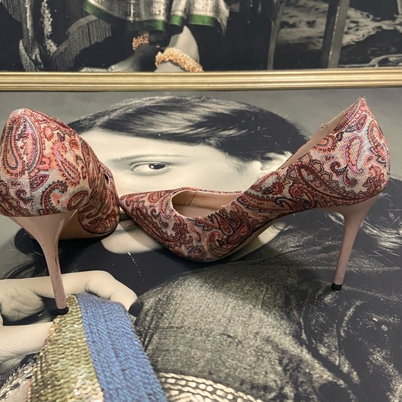 Heels. Size - 235.EUR- 37. Measurement shown in the picture in CMS - Picture 9 of 12